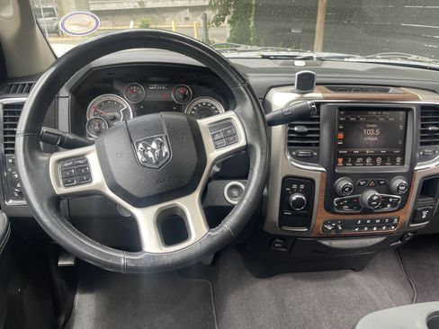 Used 2013 RAM 2500 Laramie w/ Convenience Group image 3