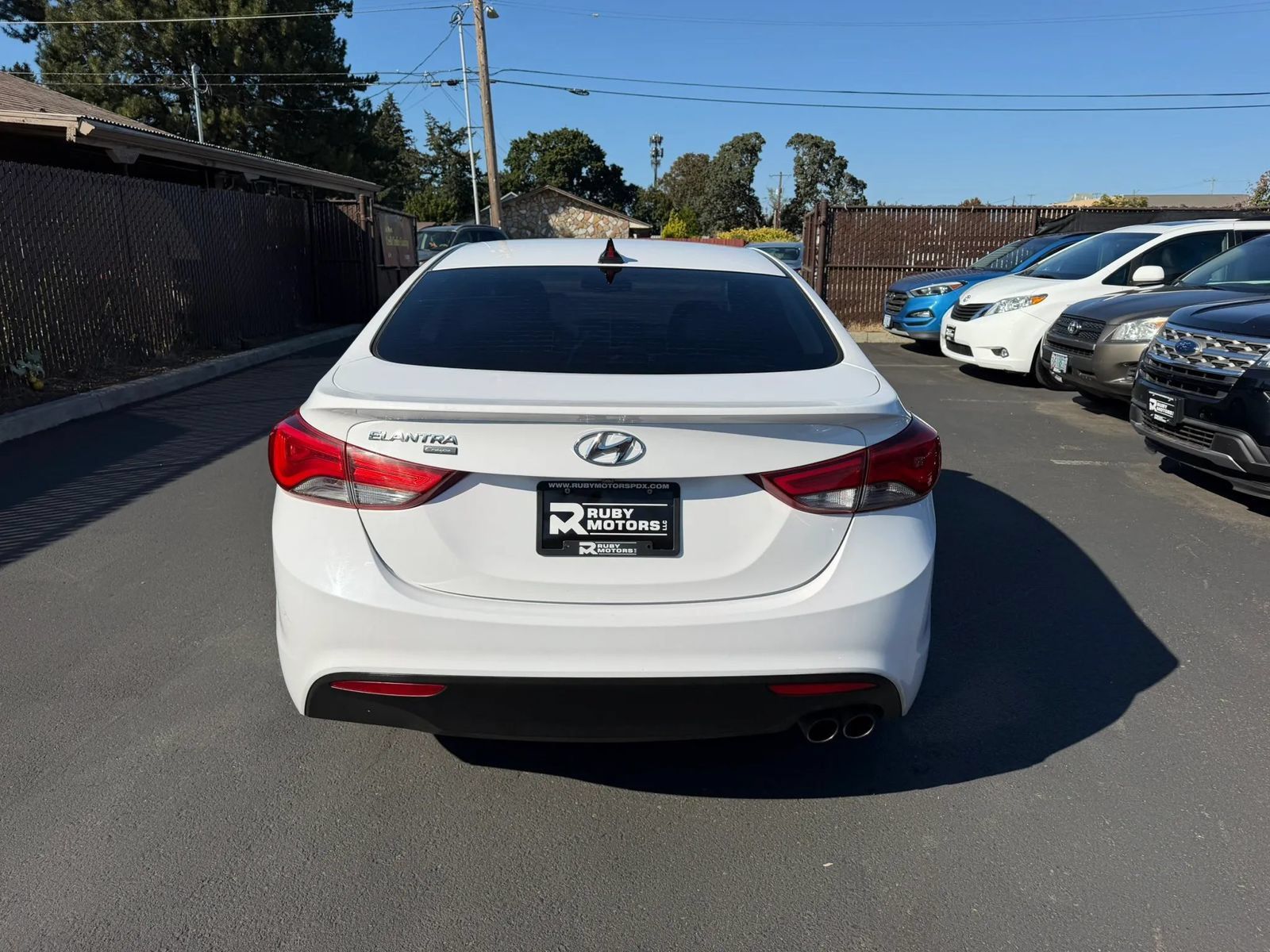 Used 2014 Hyundai Elantra w/ Option Group 2 FWD image 5