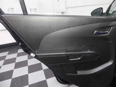 Used 2019 Chevrolet Sonic Premier FWD image 24