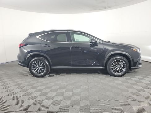 Used 2024 Lexus NX 250 FWD image 3