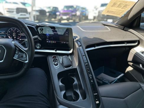 Used 2022 Chevrolet Corvette Stingray Coupe w/ 1LT image 9