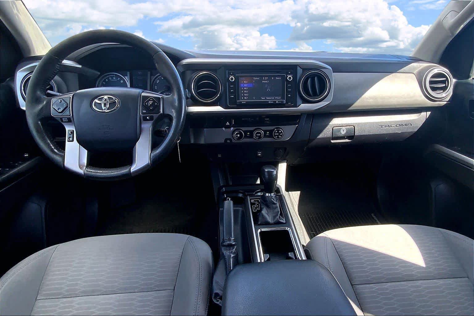 Used 2016 Toyota Tacoma SR5 RWD image 10
