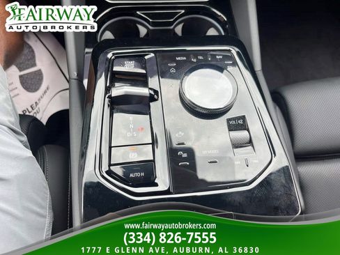 Used 2024 BMW 530i w/ Premium Package image 22