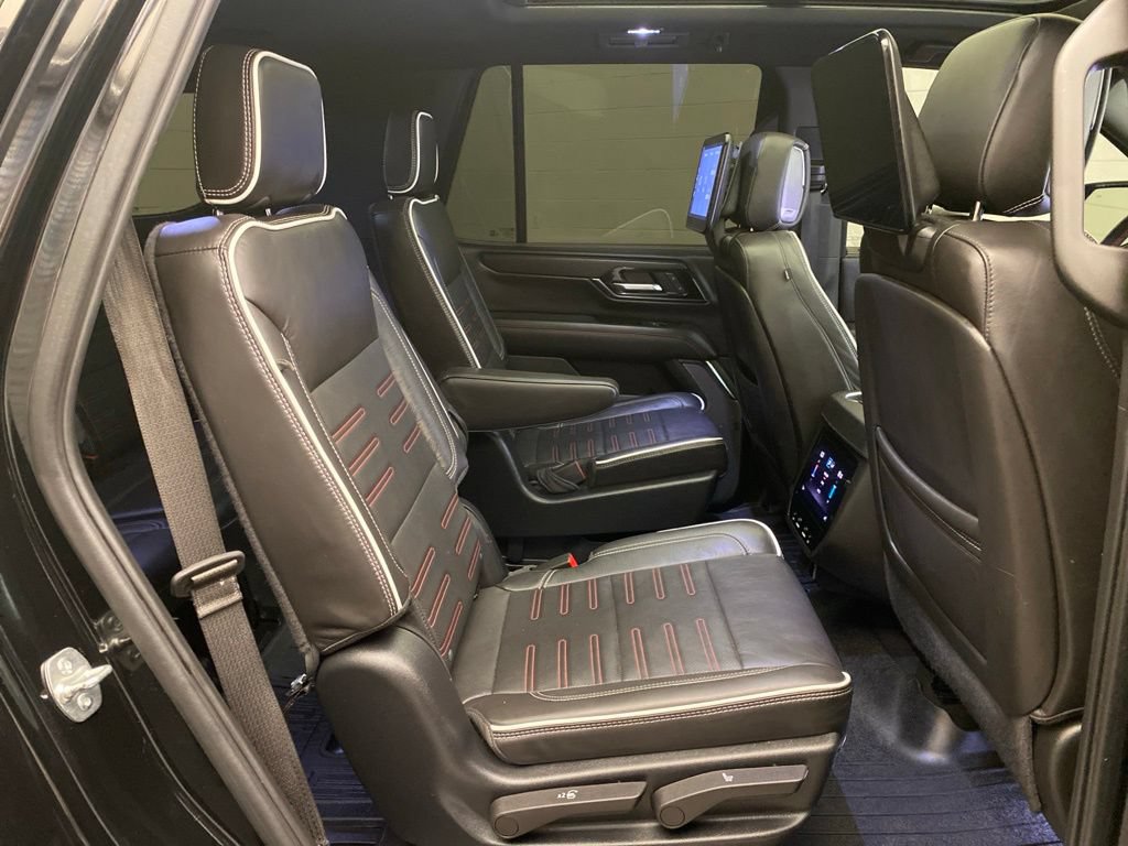 Used 2025 GMC Yukon AT4 Ultimate w/ LPO, Floor Liner Package AWD/4WD image 28