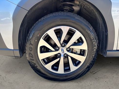 Certified 2025 Subaru Outback Premium AWD/4WD image 14