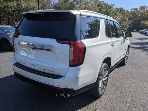 Used 2021 GMC Yukon Denali w/ Denali Premium Package image 4