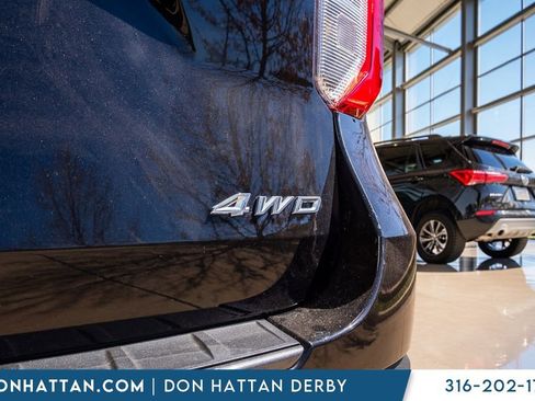 Used 2023 Ford Explorer XLT w/ Equipment Group 202A AWD/4WD image 35