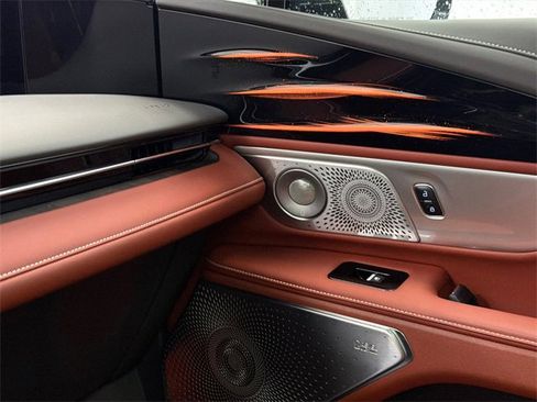 Used 2024 Lincoln Nautilus Black Label w/ Jet Appearance Package (87T) image 33