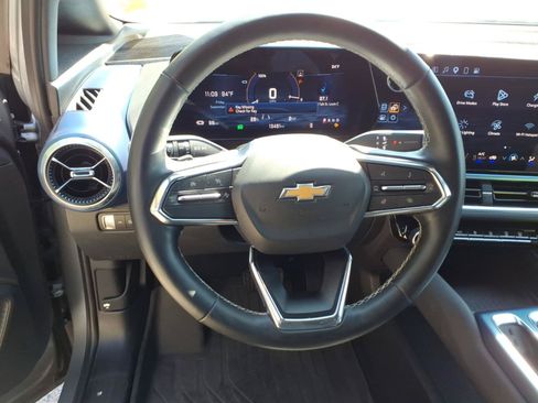 Used 2024 Chevrolet Equinox EV LT FWD image 7