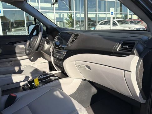 Used 2022 Honda Pilot Touring image 26