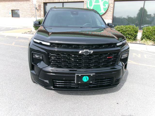 Used 2024 Chevrolet Traverse RS w/ LPO, Floor Liner Package AWD/4WD image 2