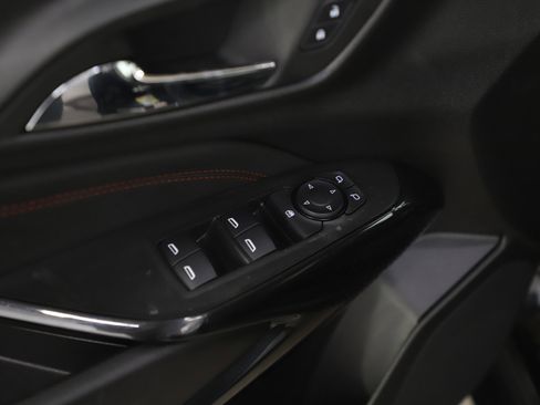 Used 2024 Chevrolet Trax RS FWD image 20