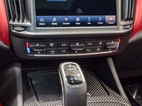 Used 2022 Maserati Levante Trofeo AWD/4WD image 22