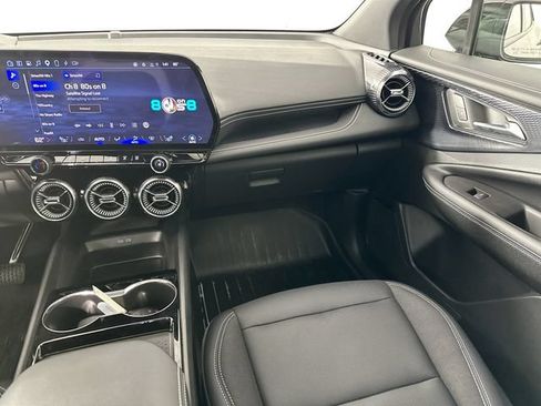 Used 2024 Chevrolet Blazer EV LT AWD/4WD image 27