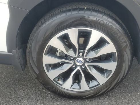 Used 2025 Subaru Outback Limited w/ Popular Package #2 AWD/4WD image 5
