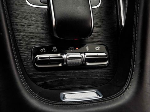 Used 2022 Mercedes-Benz GLE 53 AMG 4MATIC image 18