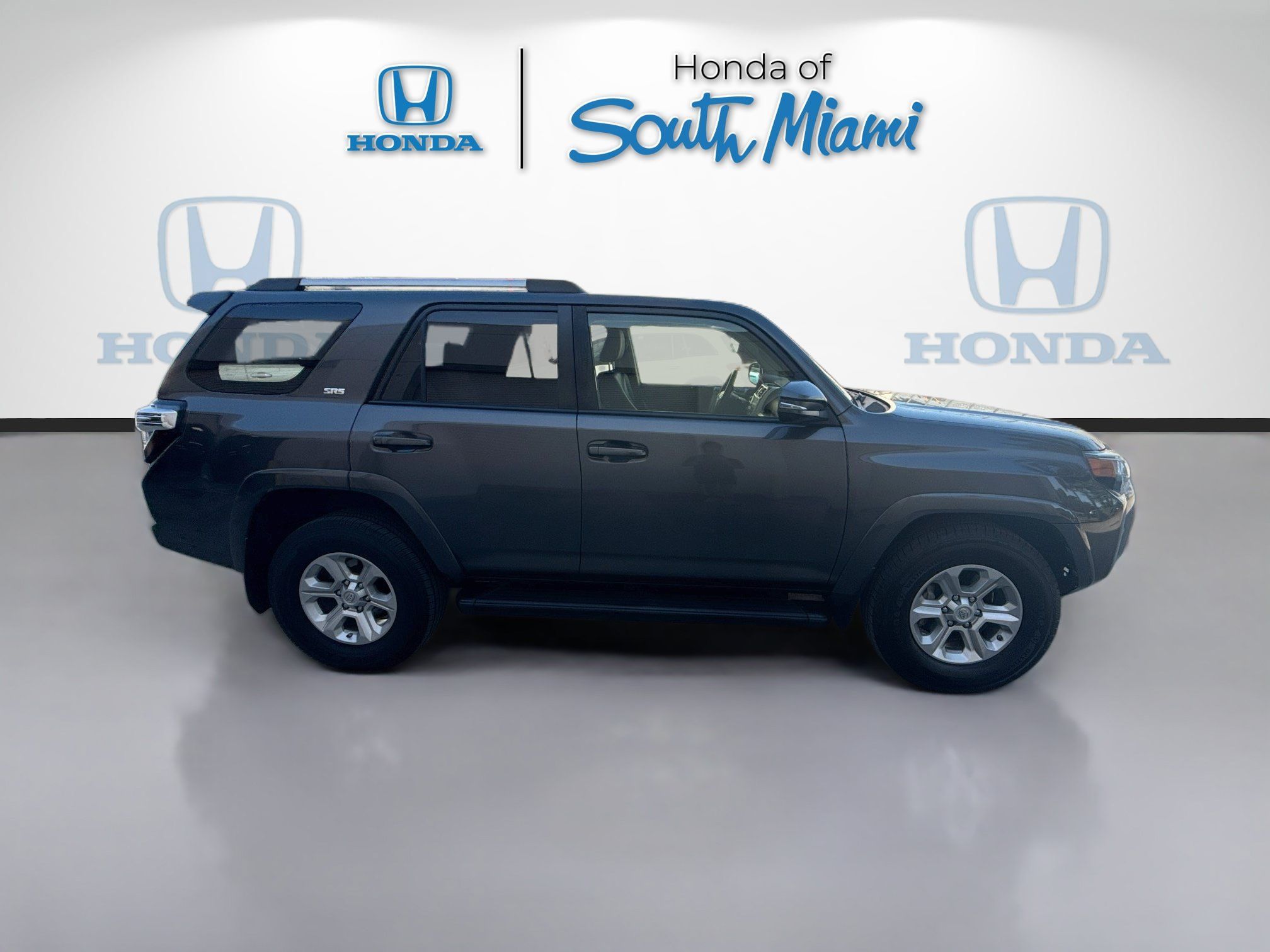 Used 2021 Toyota 4Runner SR5 Premium w/ Moonroof Package RWD image 8