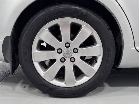 Used 2005 Toyota Avalon XLS image 33