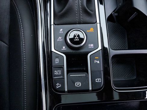 Certified 2024 Kia Sorento SX AWD/4WD image 31