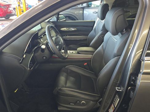 Used 2025 Genesis GV70 2.5T w/ Advanced Package AWD/4WD image 5
