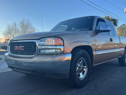 Used 2000 GMC Sierra 1500 2WD Extended Cab image 3