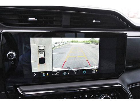 Used 2022 GMC Sierra 1500 AT4X image 26