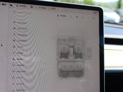 Used 2022 Tesla Model 3 Standard Range image 14