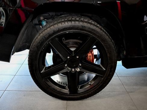 Used 2008 Jeep Grand Cherokee SRT8 w/ SRT Option Group I AWD/4WD image 31