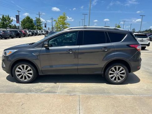 Used 2018 Ford Escape Titanium AWD/4WD image 4