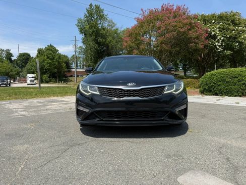 Used 2020 Kia Optima LX FWD image 3