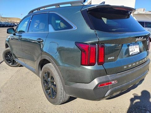 Used 2022 Kia Sorento S image 3