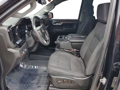 Used 2022 Chevrolet Silverado 1500 LT AWD/4WD image 16