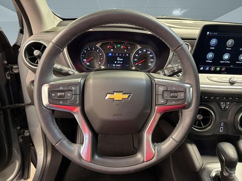 Used 2023 Chevrolet Blazer LT FWD image 17