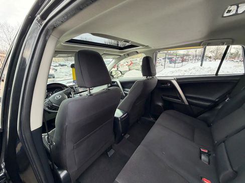 Used 2016 Toyota RAV4 XLE image 18