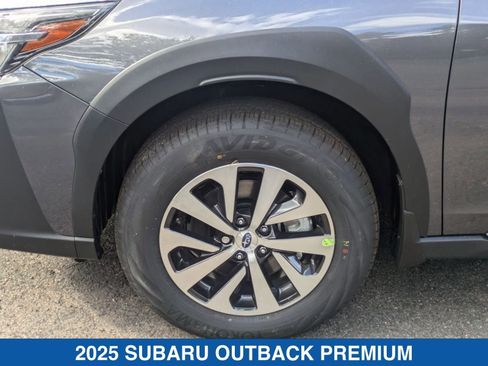 Certified 2025 Subaru Outback Premium image 7