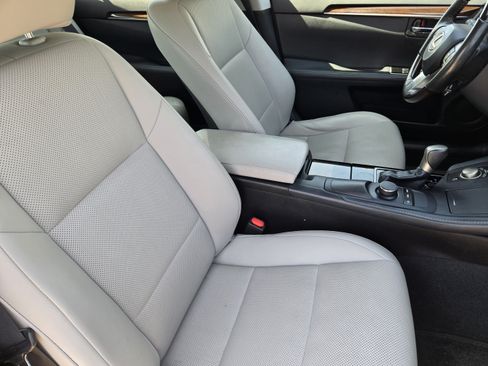 Used 2018 Lexus ES 350 w/ Premier Package FWD image 10