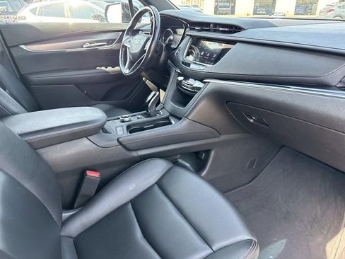 Used 2021 Cadillac XT6 Luxury FWD image 18