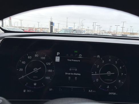 Used 2024 Kia Sportage SX image 19