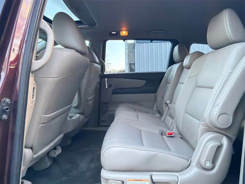 Used 2015 Honda Odyssey EX-L image 16