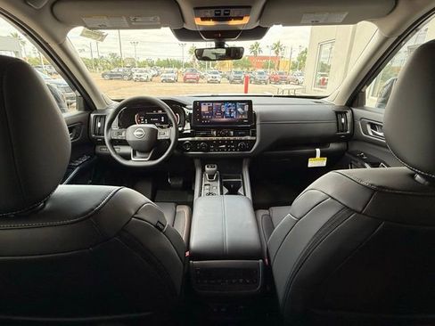 New 2026 Nissan Pathfinder Platinum w/ Cargo Package AWD/4WD image 26
