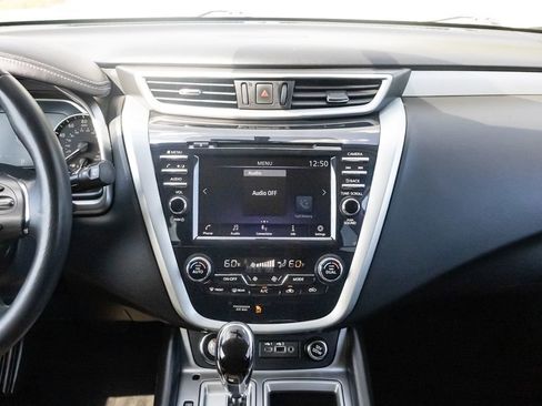 Used 2019 Nissan Murano SV w/ Premium Package image 4