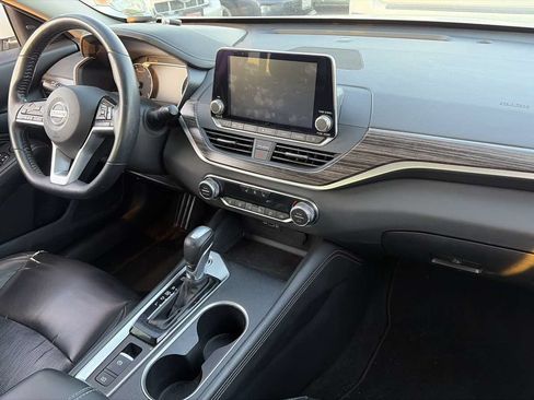 Used 2019 Nissan Altima 2.5 SL FWD image 4