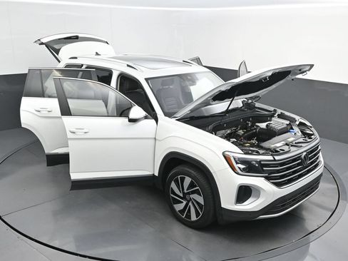 Used 2024 Volkswagen Atlas SEL AWD/4WD image 59