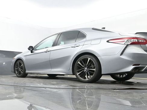 Used 2020 Toyota Camry XSE image 10
