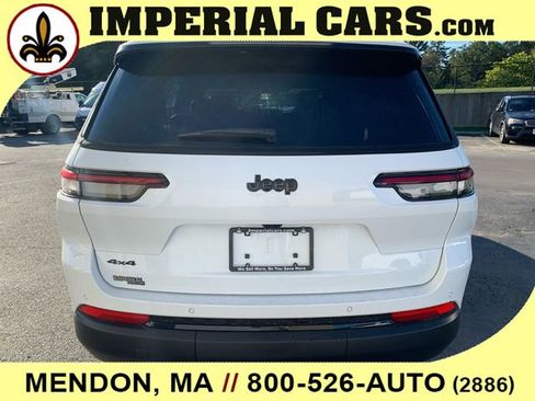 New 2025 Jeep Grand Cherokee L Altitude image 10