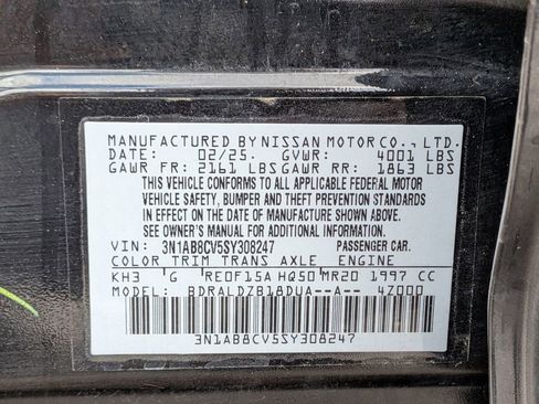 Certified 2025 Nissan Sentra SV FWD image 30