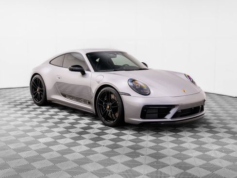 Certified 2024 Porsche 911 Carrera GTS image 6