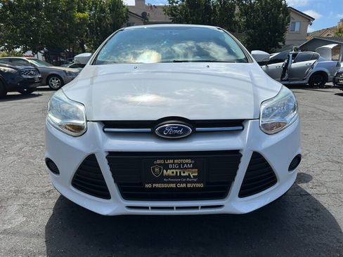 Used 2013 Ford Focus SE image 2