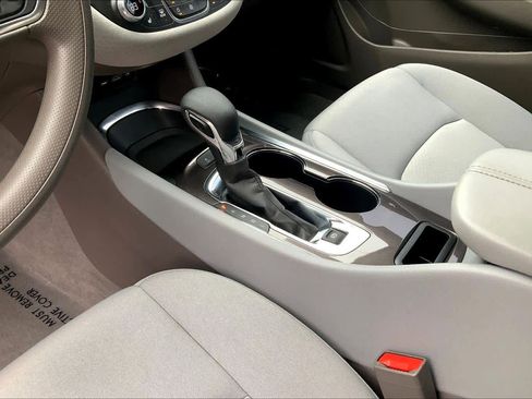 Certified 2025 Chevrolet Malibu LT image 16