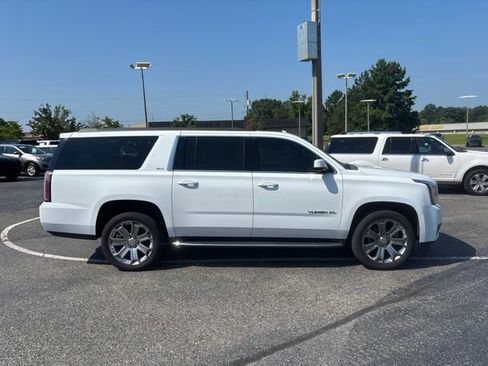 Used 2019 GMC Yukon XL SLT w/ Open Road Package RWD image 2